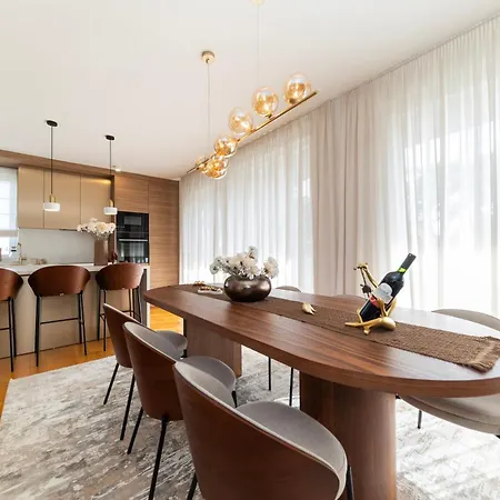 Pia By Belmont Realty 자다르