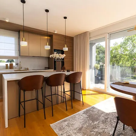 아파트 Pia By Belmont Realty *